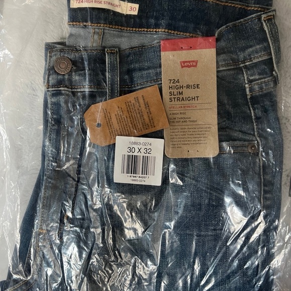 Levi’s 724 High-rise Slim Straight Size 30x32~New in packaging ($70) - Picture 5 of 7